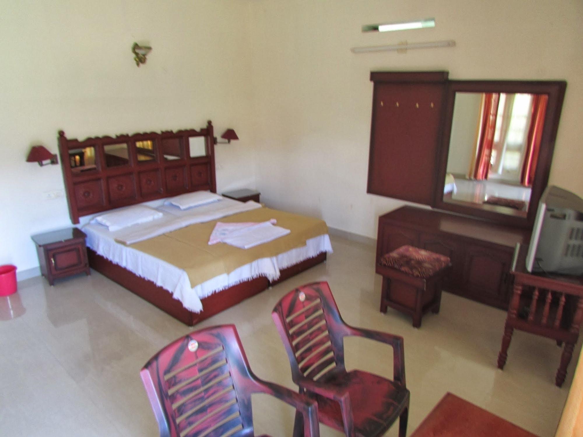 Jungle Palace Homestay Теккаді Екстер'єр фото
