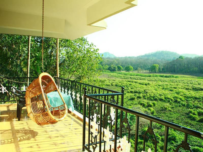 Jungle Palace Homestay Теккаді Екстер'єр фото